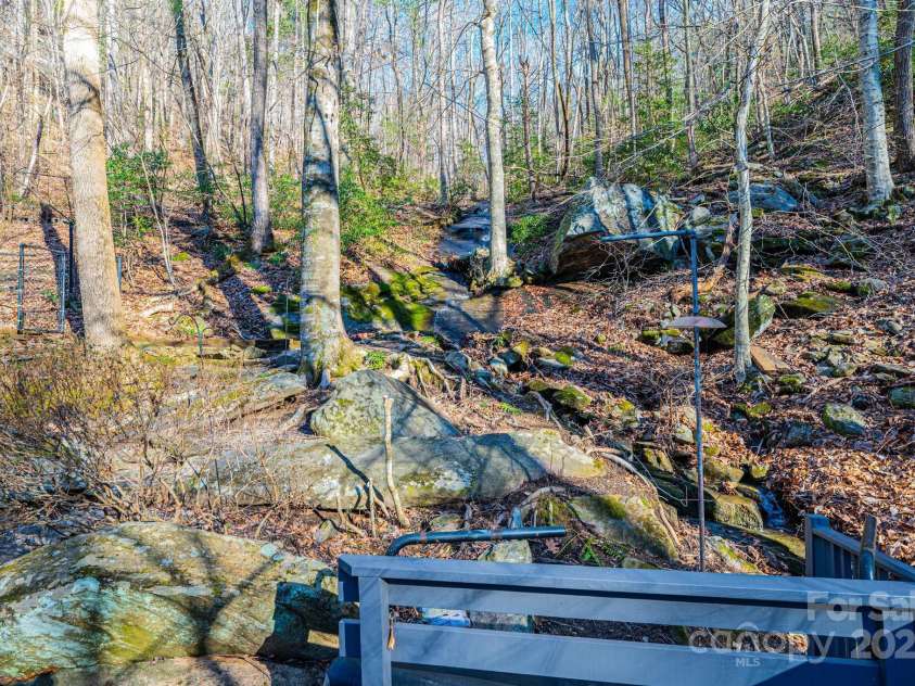 1621 Mountain Circle Drive, Lenoir, NC 28645.  MLS# CAR4228061, YatesRealty ID 12776. 