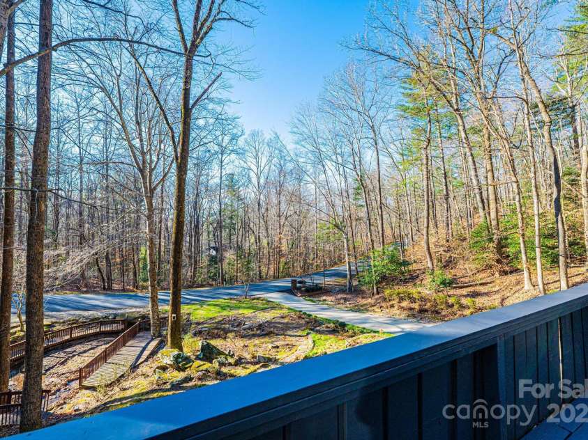 1621 Mountain Circle Drive, Lenoir, NC 28645.  MLS# CAR4228061, YatesRealty ID 12776. 