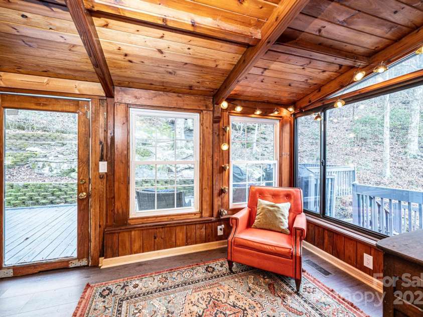 1621 Mountain Circle Drive, Lenoir, NC 28645.  MLS# CAR4228061, YatesRealty ID 12776. 