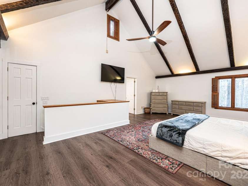 1621 Mountain Circle Drive, Lenoir, NC 28645.  MLS# CAR4228061, YatesRealty ID 12776. 