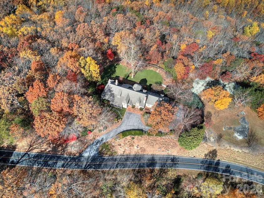 21 Eagle Rock Road, Landrum, SC 29356.  MLS# CAR4354129, YatesRealty ID 12776. 