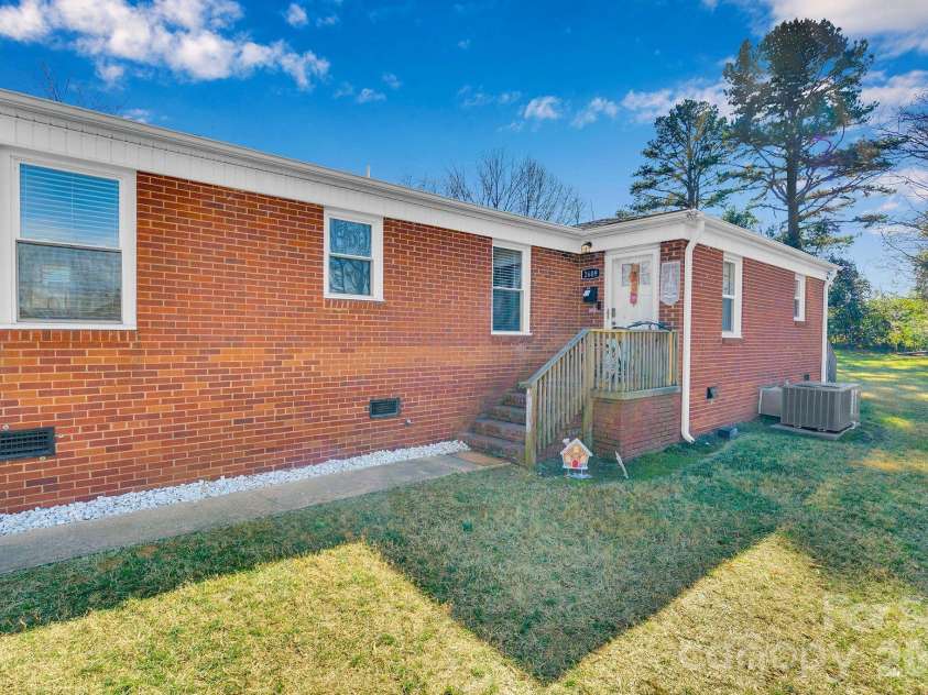 2607/2609 Celia Avenue, Charlotte, NC 28216.  MLS# CAR4336949, YatesRealty ID 12778. 
