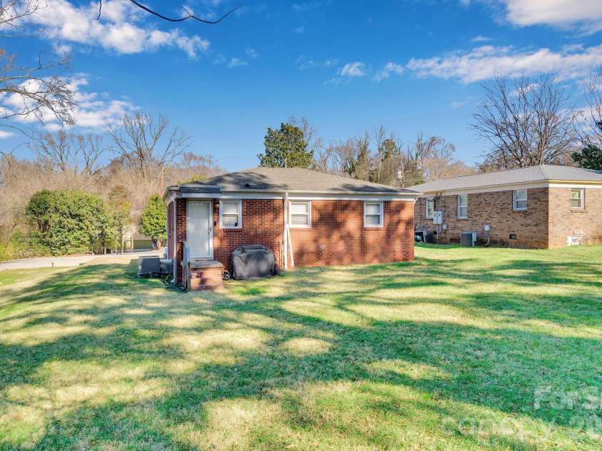 2607/2609 Celia Avenue, Charlotte, NC 28216.  MLS# CAR4336949, YatesRealty ID 12778. 