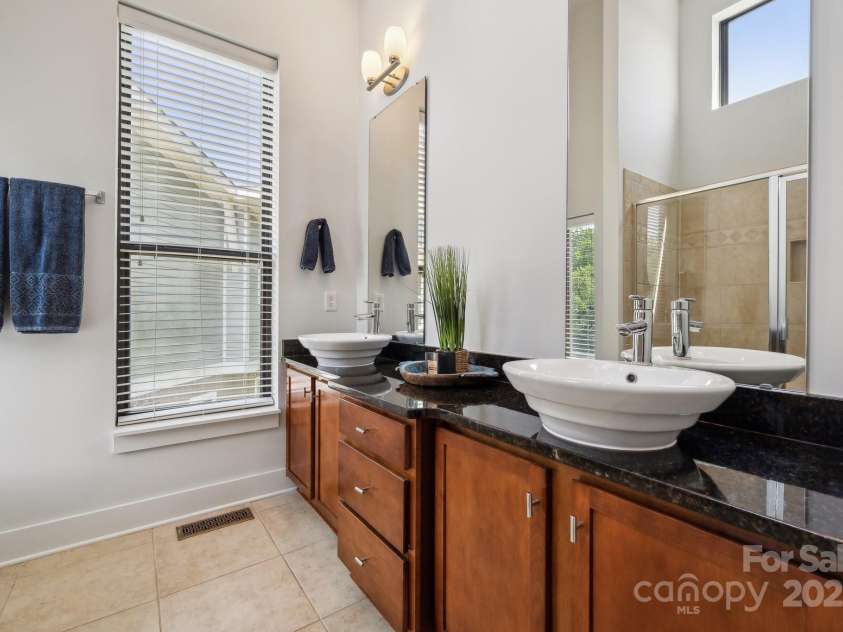 411 Steel Gardens Boulevard, Charlotte, NC 28205.  MLS# CAR4256830, YatesRealty ID 12778. 