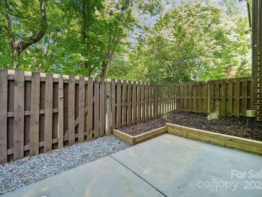 411 Steel Gardens Boulevard, Charlotte, NC 28205.  MLS# CAR4256830, YatesRealty ID 12778. 