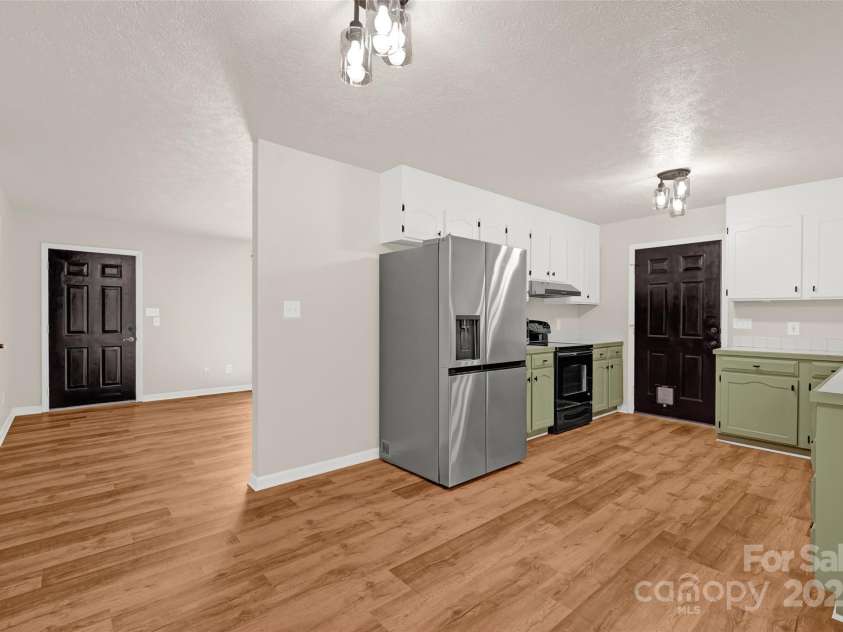 177 Candlestick Drive, Statesville, NC 28625.  MLS# CAR4250976, YatesRealty ID 12779. 