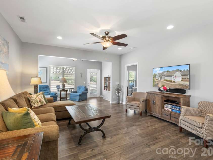 20237 Dovekie Lane, Fort Mill, SC 29707.  MLS# CAR4355810, YatesRealty ID 12779. 