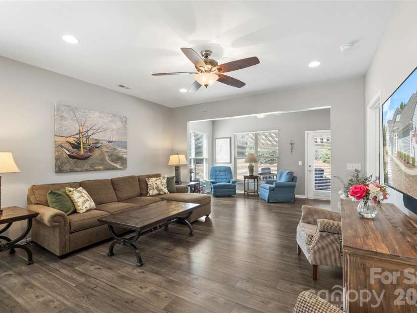 20237 Dovekie Lane, Fort Mill, SC 29707.  MLS# CAR4355810, YatesRealty ID 12779. 