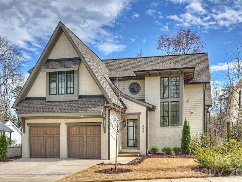 4542 Montclair Avenue, Charlotte, NC 28211.  MLS# CAR4353432, YatesRealty ID 12780. 