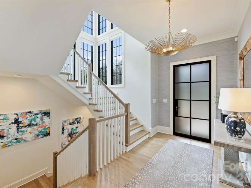 4542 Montclair Avenue, Charlotte, NC 28211.  MLS# CAR4353432, YatesRealty ID 12780. 