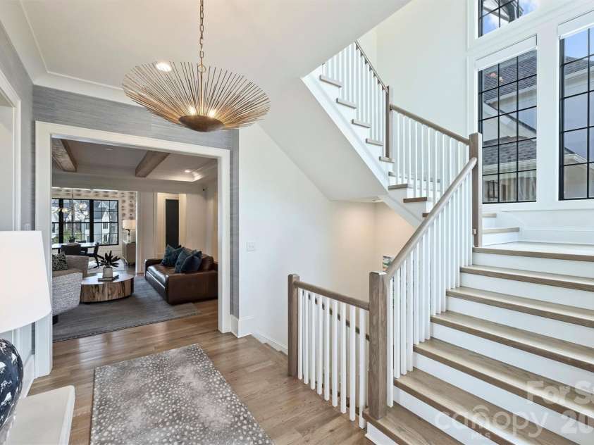 4542 Montclair Avenue, Charlotte, NC 28211.  MLS# CAR4353432, YatesRealty ID 12780. 