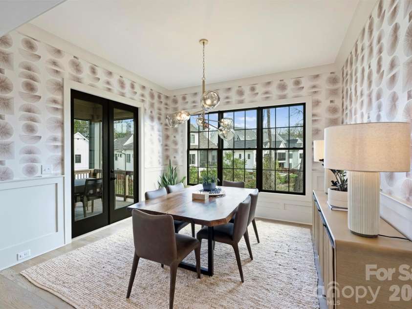 4542 Montclair Avenue, Charlotte, NC 28211.  MLS# CAR4353432, YatesRealty ID 12780. 
