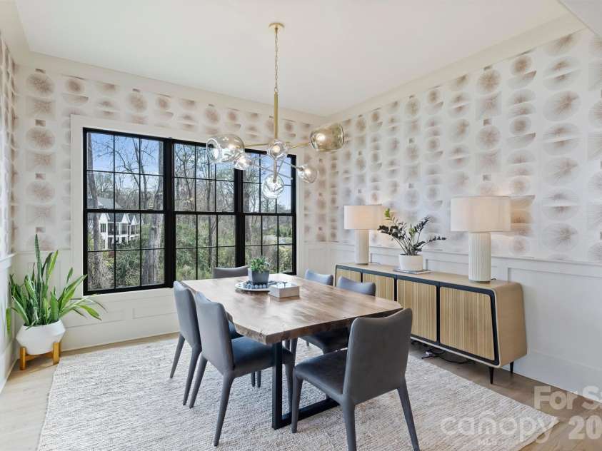 4542 Montclair Avenue, Charlotte, NC 28211.  MLS# CAR4353432, YatesRealty ID 12780. 