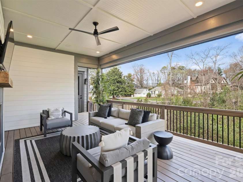 4542 Montclair Avenue, Charlotte, NC 28211.  MLS# CAR4353432, YatesRealty ID 12780. 