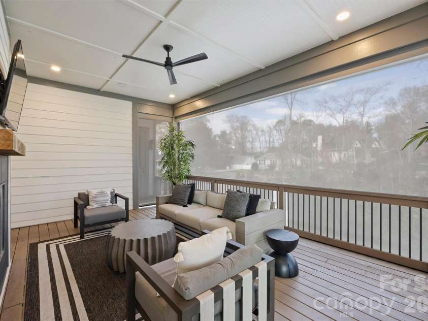 4542 Montclair Avenue, Charlotte, NC 28211.  MLS# CAR4353432, YatesRealty ID 12780. 