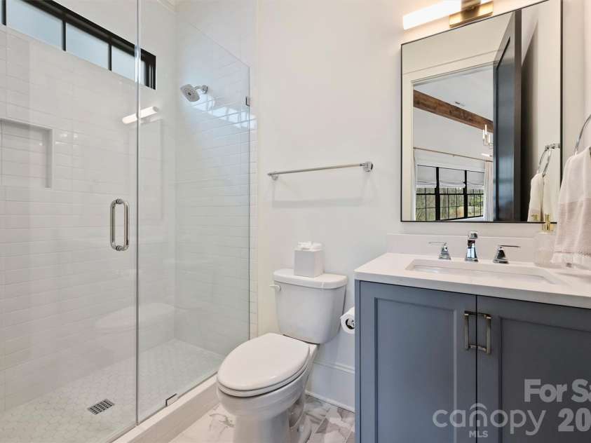 4542 Montclair Avenue, Charlotte, NC 28211.  MLS# CAR4353432, YatesRealty ID 12780. 