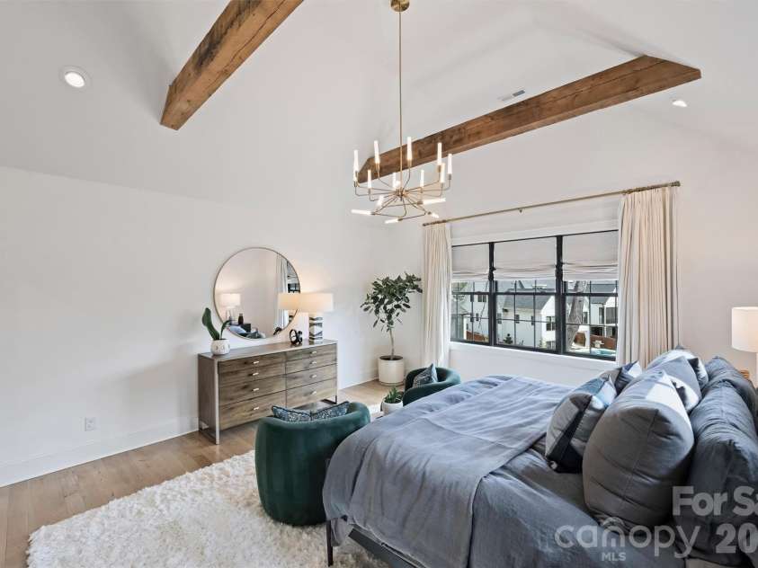 4542 Montclair Avenue, Charlotte, NC 28211.  MLS# CAR4353432, YatesRealty ID 12780. 