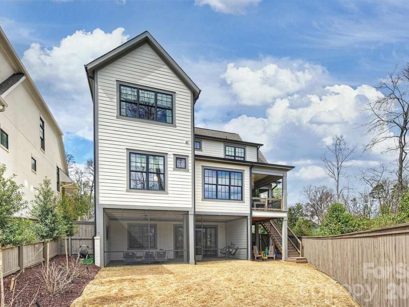 4542 Montclair Avenue, Charlotte, NC 28211.  MLS# CAR4353432, YatesRealty ID 12780. 