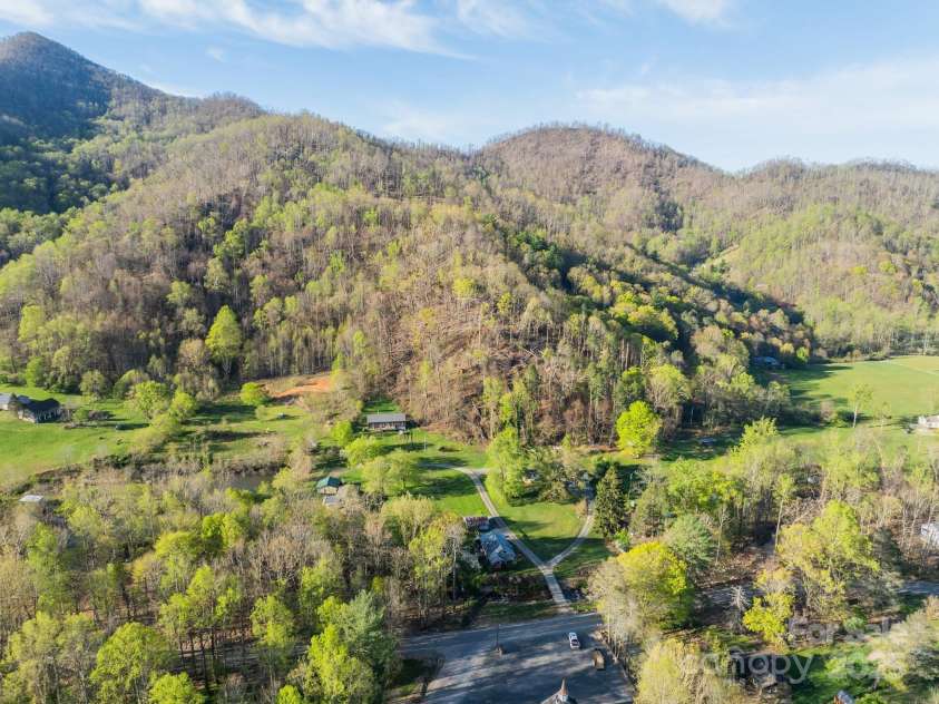 15 Curly Willow Lane, Weaverville, NC 28787.  MLS# CAR4246546, YatesRealty ID 12781. Gorgeous mountains