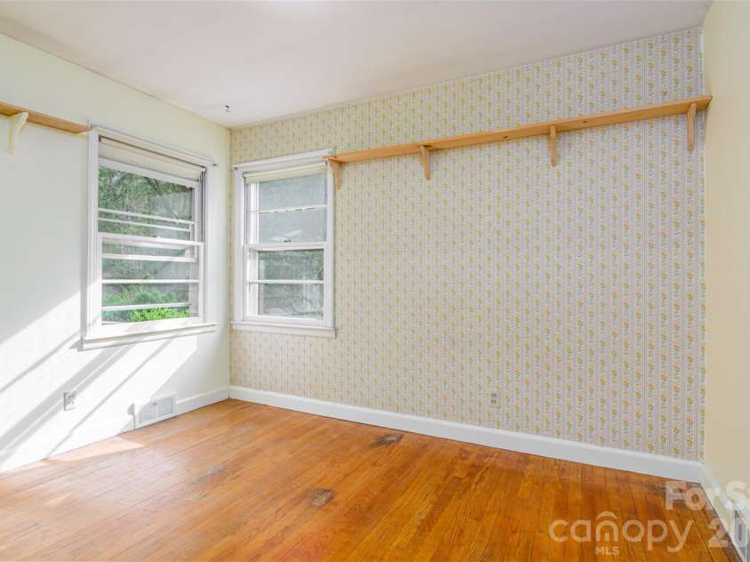 261 Cedar Lane, Arden, NC 28704.  MLS# CAR4366543, YatesRealty ID 12781. 3rd Bedroom