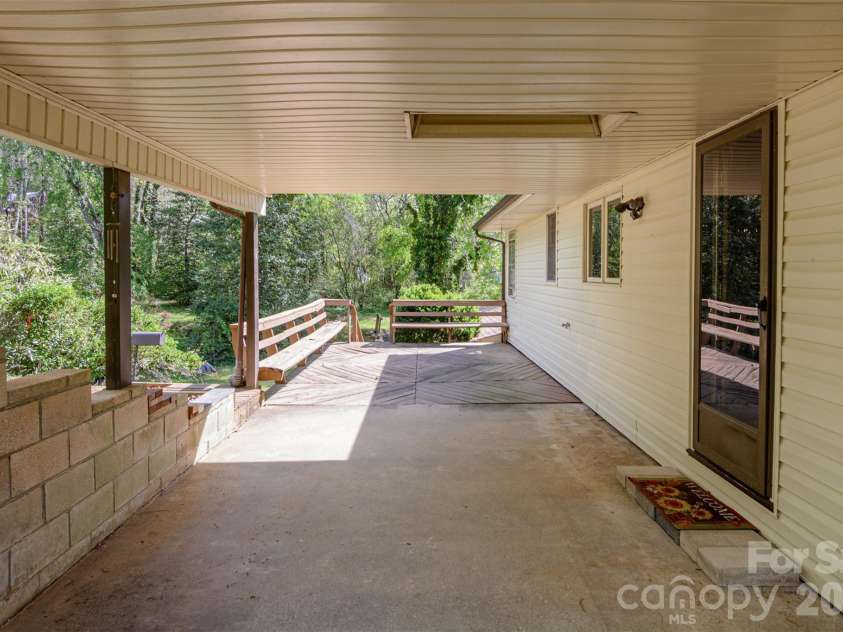 261 Cedar Lane, Arden, NC 28704.  MLS# CAR4366543, YatesRealty ID 12781. 