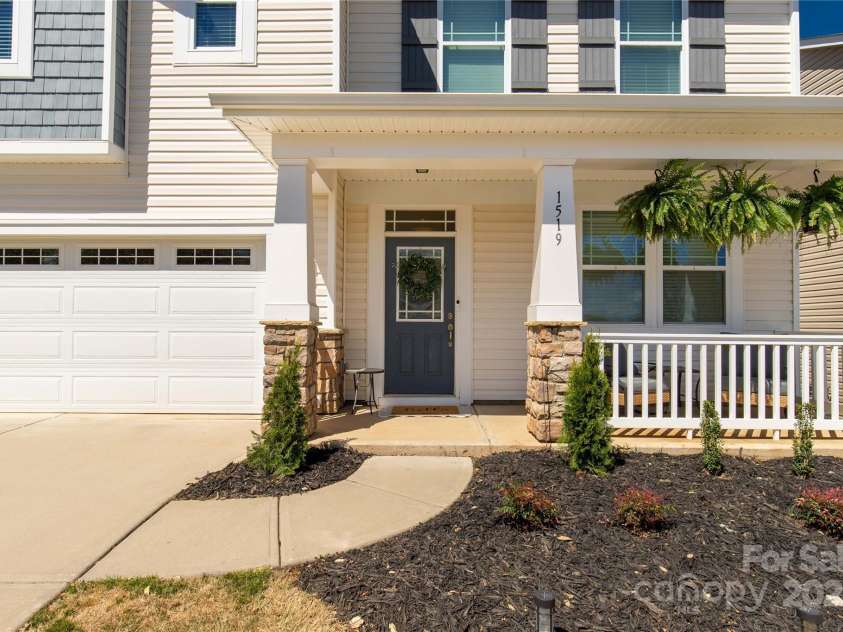 1519 Arcadia Bluff Drive, York, SC 29745.  MLS# CAR4237342, YatesRealty ID 12782. 