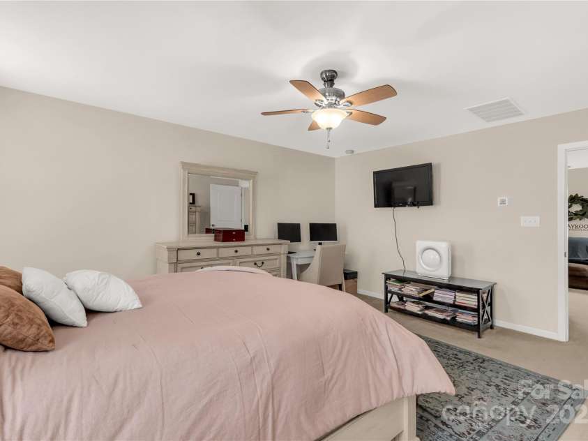 1519 Arcadia Bluff Drive, York, SC 29745.  MLS# CAR4237342, YatesRealty ID 12782. 