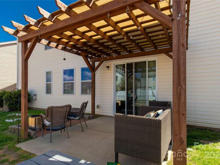 1519 Arcadia Bluff Drive, York, SC 29745.  MLS# CAR4237342, YatesRealty ID 12782. 