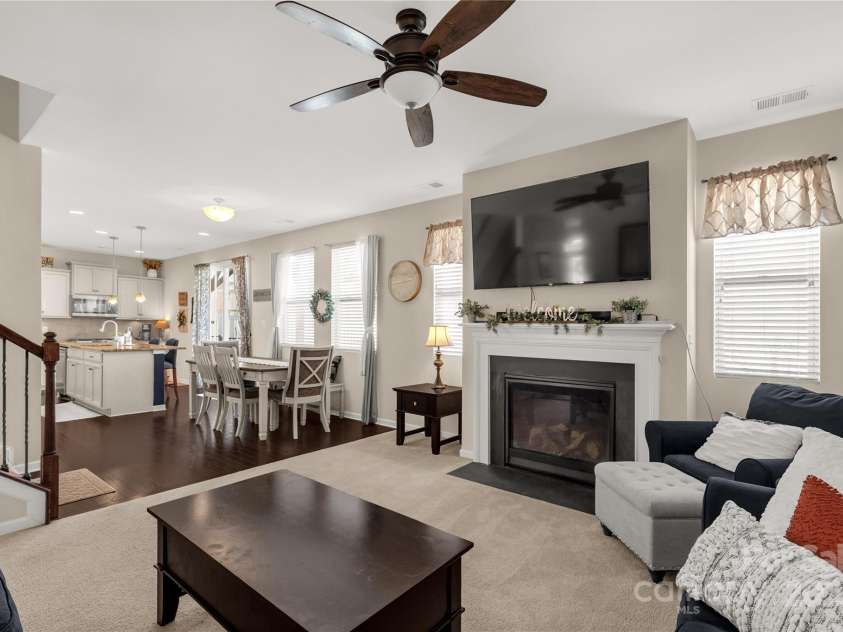 1519 Arcadia Bluff Drive, York, SC 29745.  MLS# CAR4237342, YatesRealty ID 12782. Open concept floorplan.