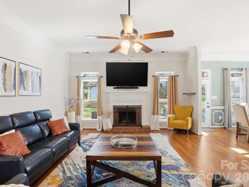 8540 Piccone Brook Lane, Charlotte, NC 28216.  MLS# CAR4358992, YatesRealty ID 12782. 