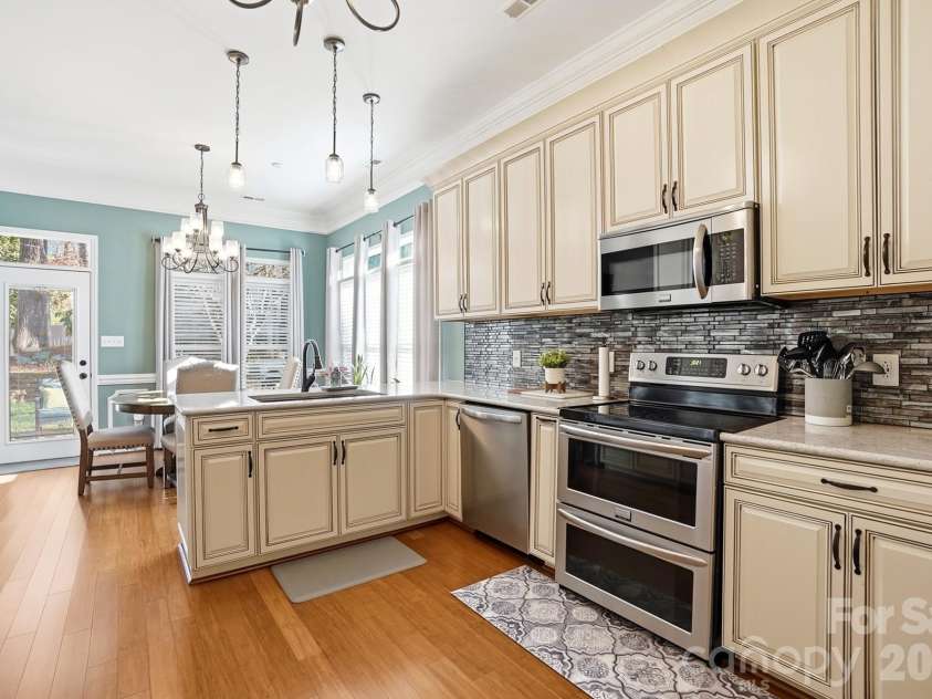 8540 Piccone Brook Lane, Charlotte, NC 28216.  MLS# CAR4358992, YatesRealty ID 12782. 