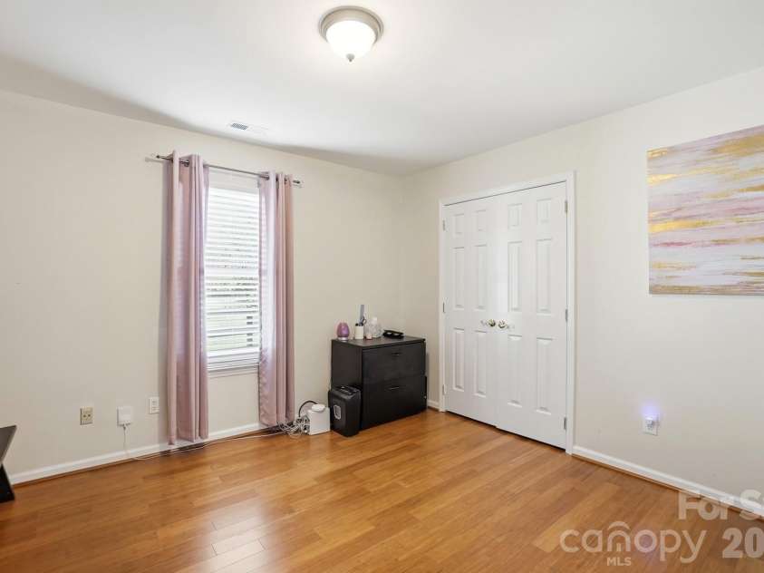 8540 Piccone Brook Lane, Charlotte, NC 28216.  MLS# CAR4358992, YatesRealty ID 12782. 