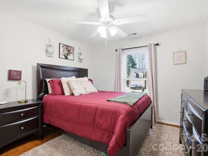 8540 Piccone Brook Lane, Charlotte, NC 28216.  MLS# CAR4358992, YatesRealty ID 12782. 