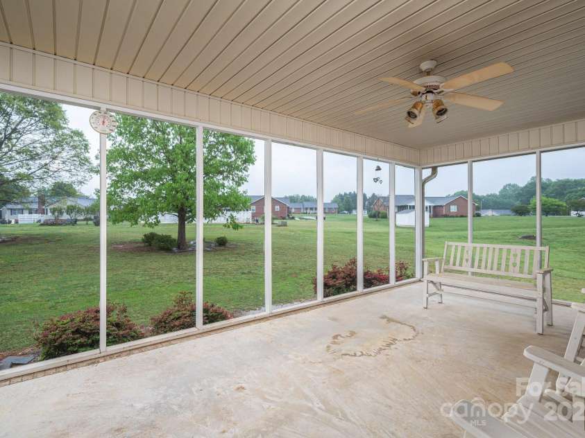 118 Sir Gregory Drive, Shelby, NC 28152.  MLS# CAR4250554, YatesRealty ID 12783. 