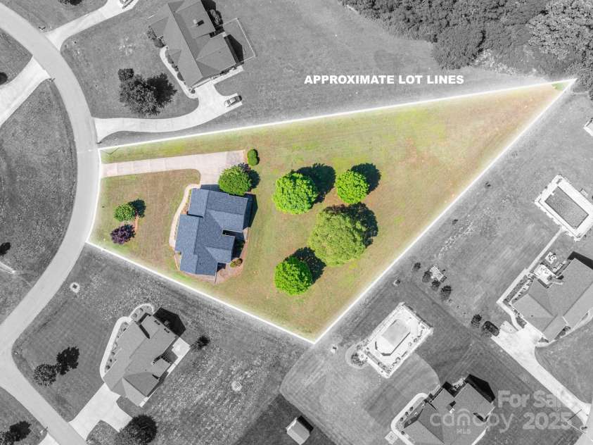 118 Sir Gregory Drive, Shelby, NC 28152.  MLS# CAR4250554, YatesRealty ID 12783. 