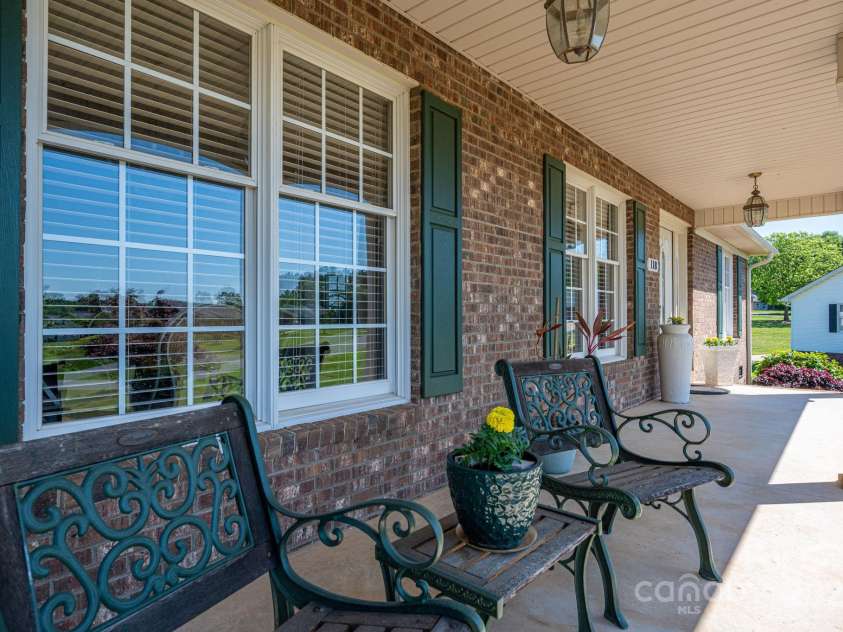 118 Sir Gregory Drive, Shelby, NC 28152.  MLS# CAR4250554, YatesRealty ID 12783. 