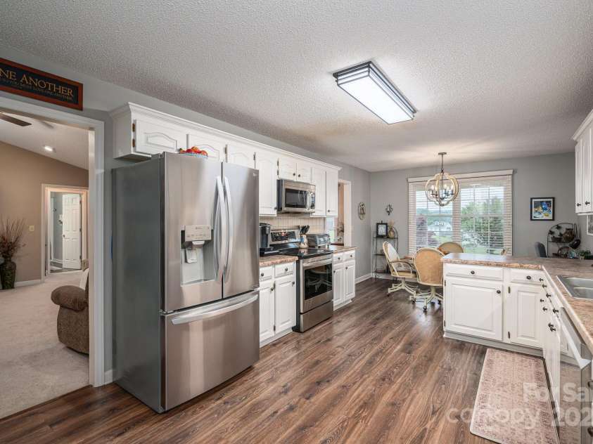 118 Sir Gregory Drive, Shelby, NC 28152.  MLS# CAR4250554, YatesRealty ID 12783. 