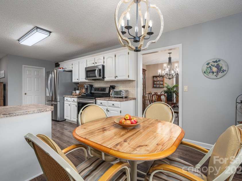 118 Sir Gregory Drive, Shelby, NC 28152.  MLS# CAR4250554, YatesRealty ID 12783. 