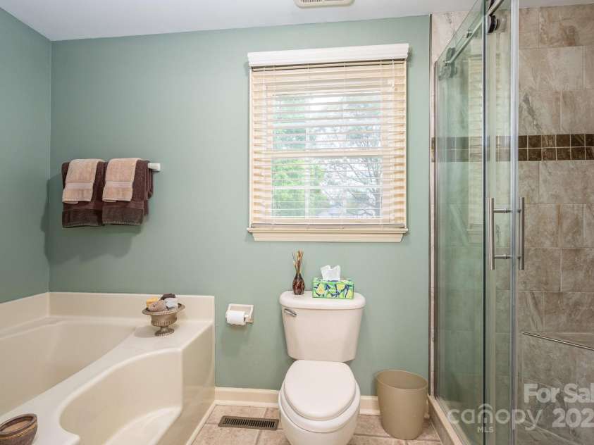 118 Sir Gregory Drive, Shelby, NC 28152.  MLS# CAR4250554, YatesRealty ID 12783. 