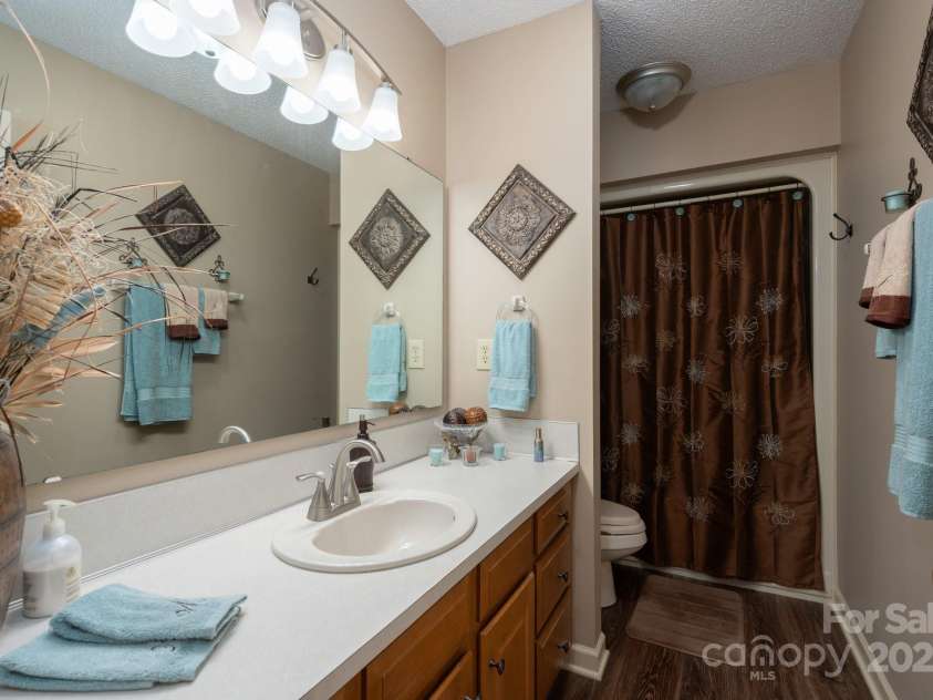 118 Sir Gregory Drive, Shelby, NC 28152.  MLS# CAR4250554, YatesRealty ID 12783. 