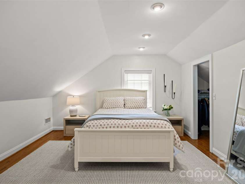 1825 Sprague Avenue, Charlotte, NC 28205.  MLS# CAR4358946, YatesRealty ID 12783. 