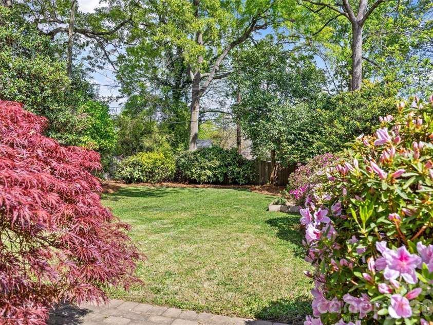 1825 Sprague Avenue, Charlotte, NC 28205.  MLS# CAR4358946, YatesRealty ID 12783. 