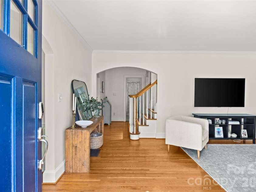 1825 Sprague Avenue, Charlotte, NC 28205.  MLS# CAR4358946, YatesRealty ID 12783. 