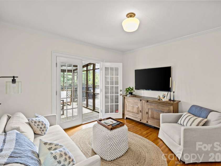 1825 Sprague Avenue, Charlotte, NC 28205.  MLS# CAR4358946, YatesRealty ID 12783. 