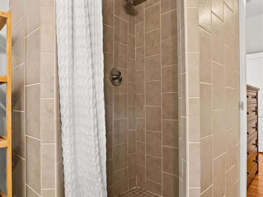 1825 Sprague Avenue, Charlotte, NC 28205.  MLS# CAR4358946, YatesRealty ID 12783. 