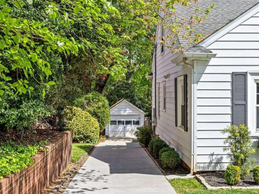 1825 Sprague Avenue, Charlotte, NC 28205.  MLS# CAR4358946, YatesRealty ID 12783. 