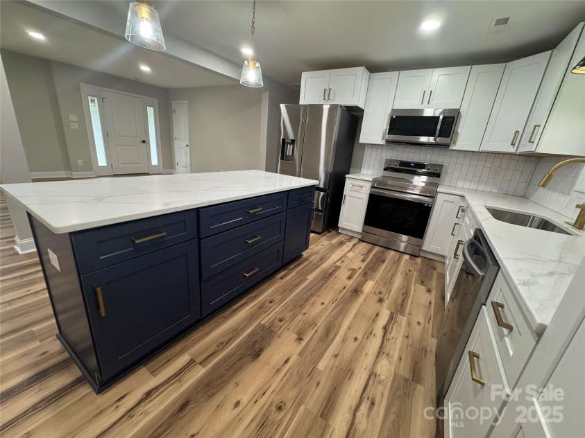 117 Woodland Avenue, Shelby, NC 28152.  MLS# CAR4252190, YatesRealty ID 12784. 