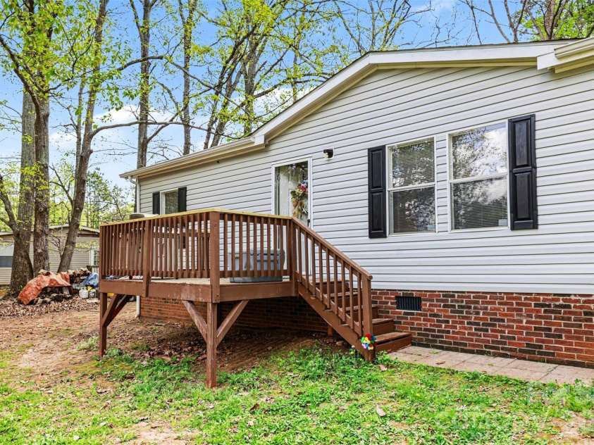 5139 Pine Springs Drive, Bessemer City, NC 28016.  MLS# CAR4360416, YatesRealty ID 12784. 
