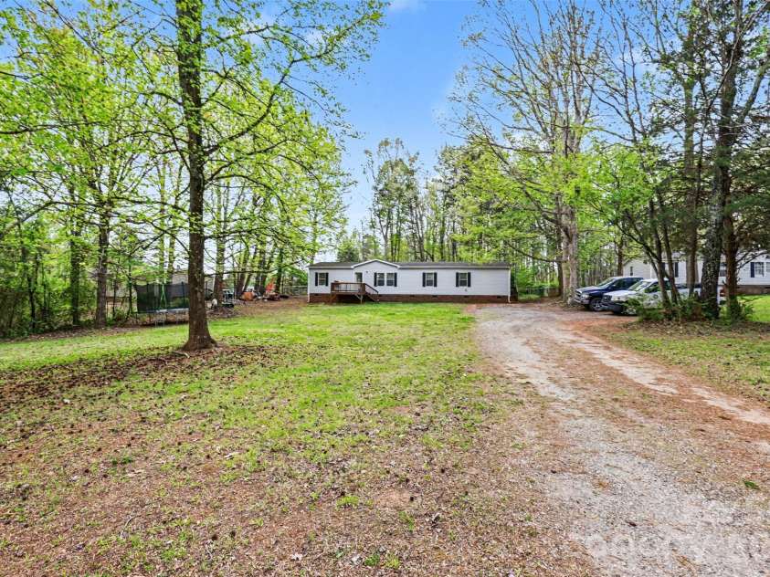 5139 Pine Springs Drive, Bessemer City, NC 28016.  MLS# CAR4360416, YatesRealty ID 12784. 