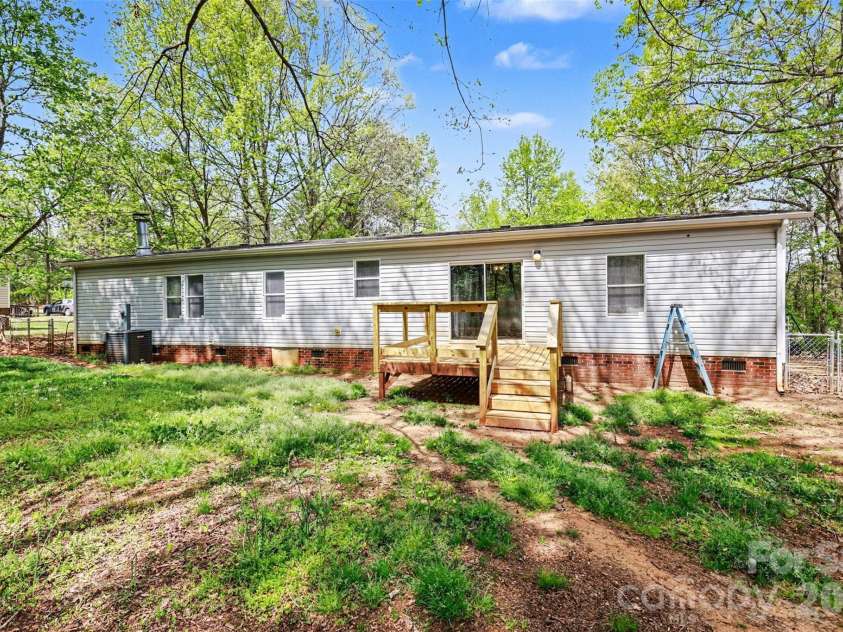 5139 Pine Springs Drive, Bessemer City, NC 28016.  MLS# CAR4360416, YatesRealty ID 12784. 
